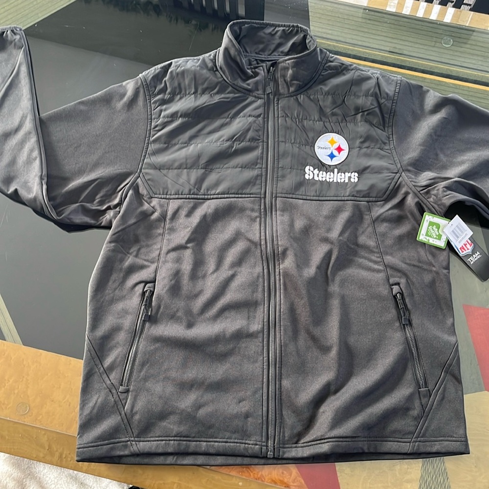 Pittsburgh Steelers Explorer Full Zip Jacket. Size Large, black